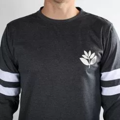 MAGENTA SKATEBOARDS TEAM LONG SLEEVE TEE DARK HEATHER GREY